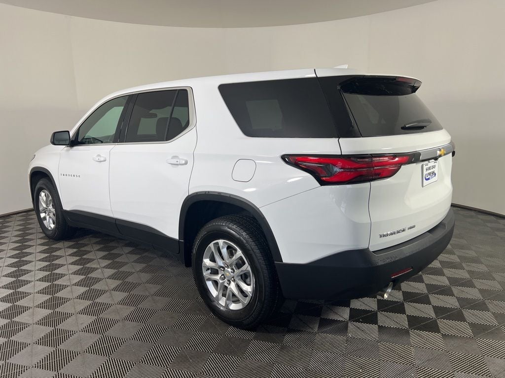2023 Chevrolet Traverse LS
