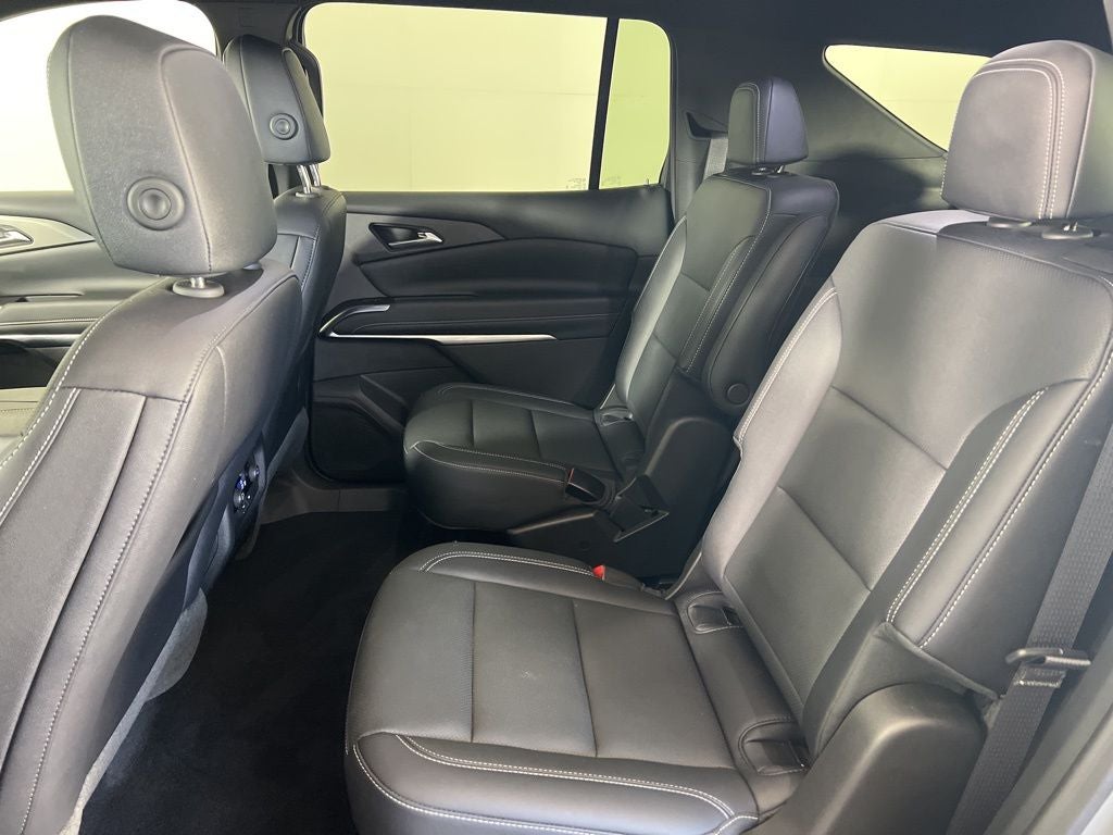 2025 Chevrolet Traverse LT 2LT