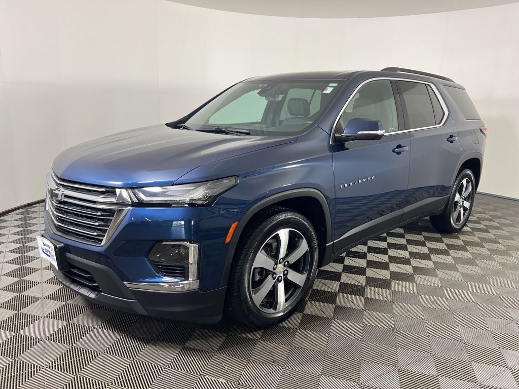 2023 Chevrolet Traverse LT Leather