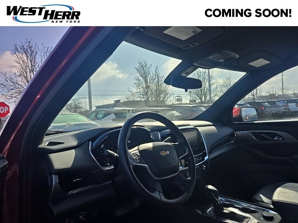 2023 Chevrolet Traverse LT Leather
