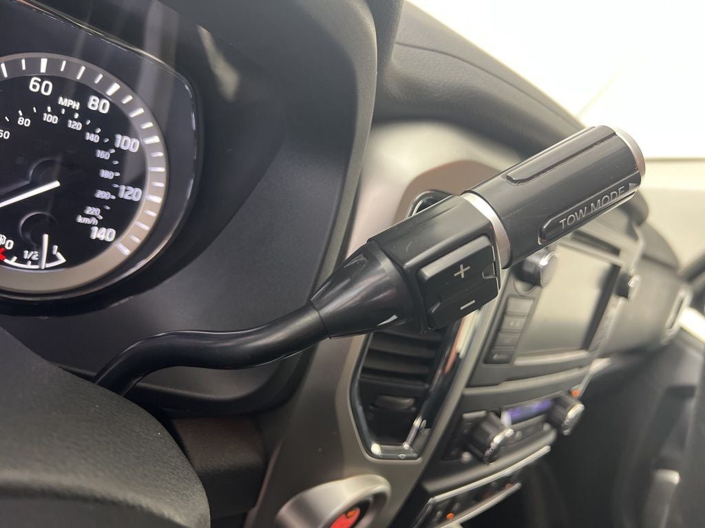 2019 Nissan Titan SV