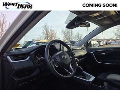 2022 Toyota RAV4 XLE