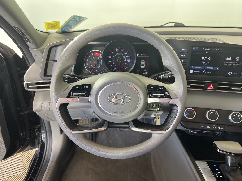 2023 Hyundai ELANTRA SE