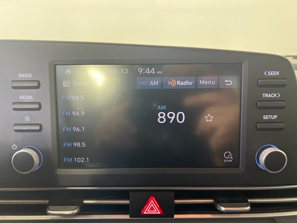 2023 Hyundai ELANTRA SE