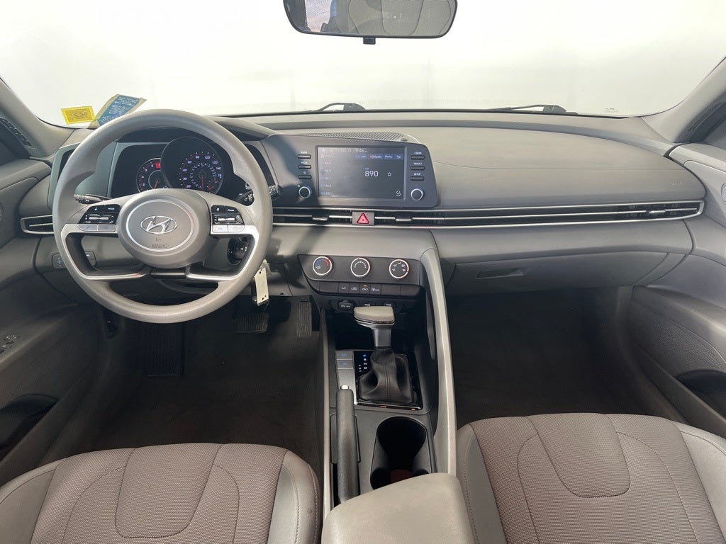 2023 Hyundai ELANTRA SE