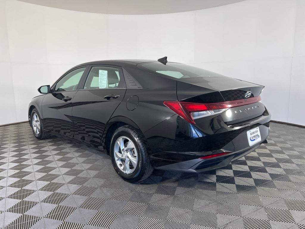 2023 Hyundai ELANTRA SE