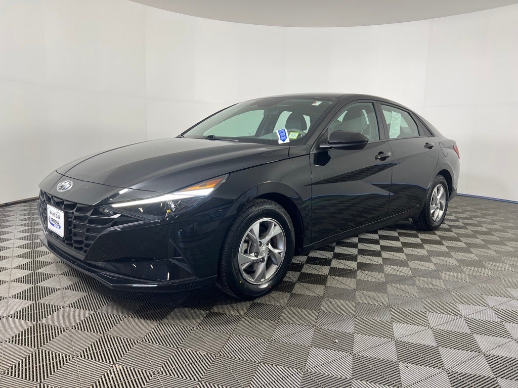 2023 Hyundai ELANTRA SE