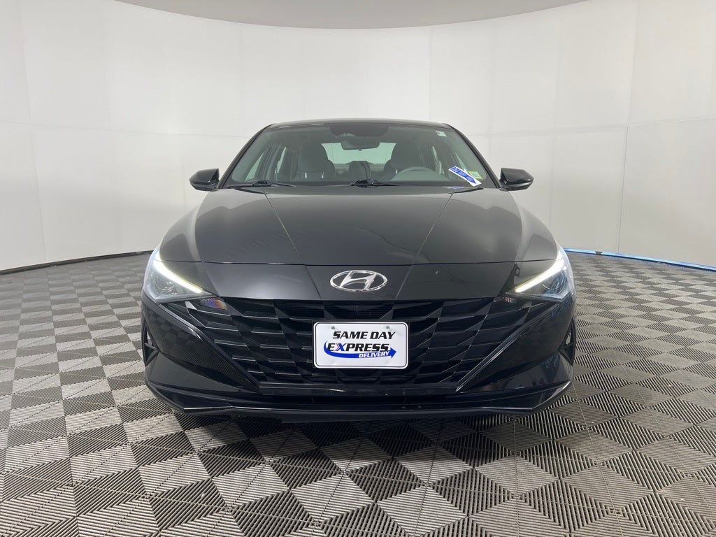 2023 Hyundai ELANTRA SE