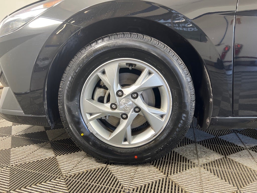 2023 Hyundai ELANTRA SE