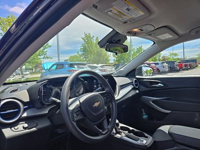 2025 Chevrolet Trax LS