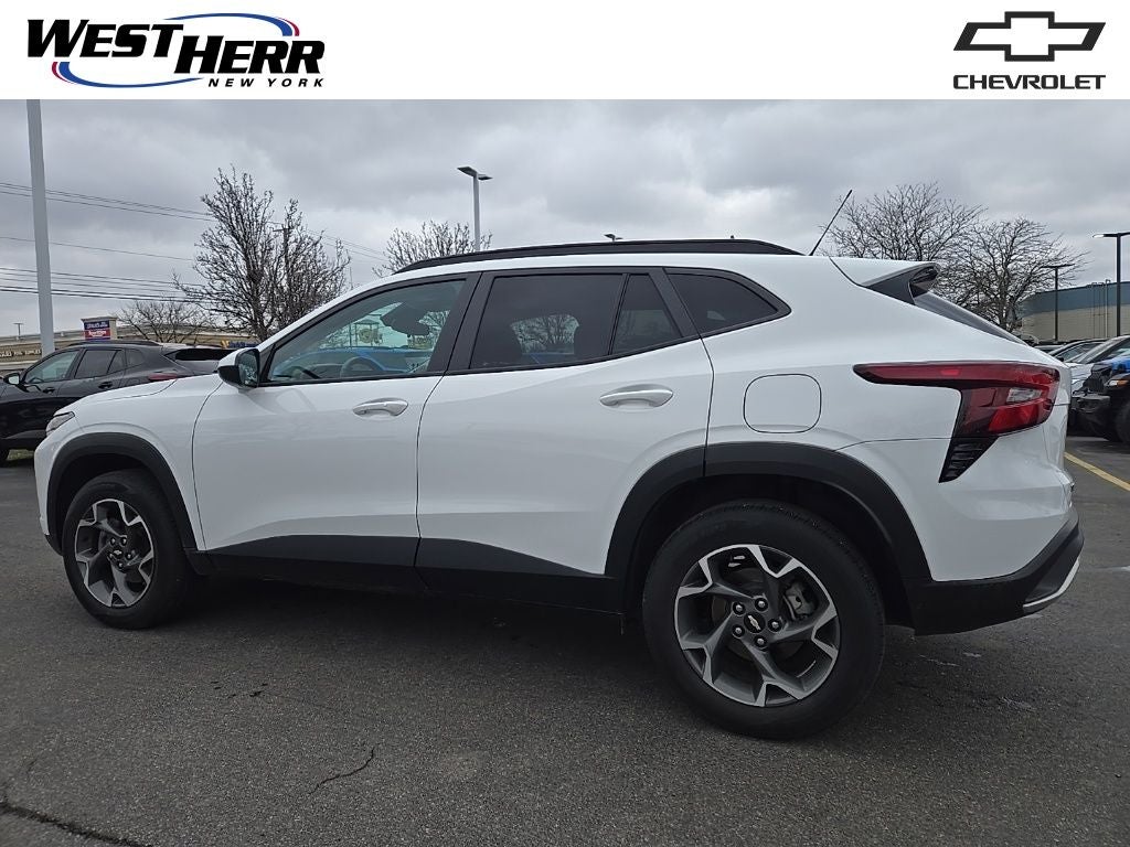 2024 Chevrolet Trax LT