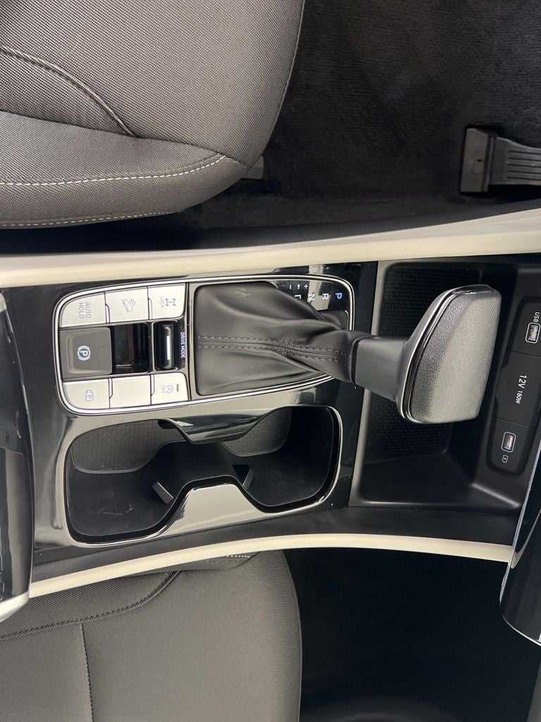 2022 Hyundai TUCSON SE