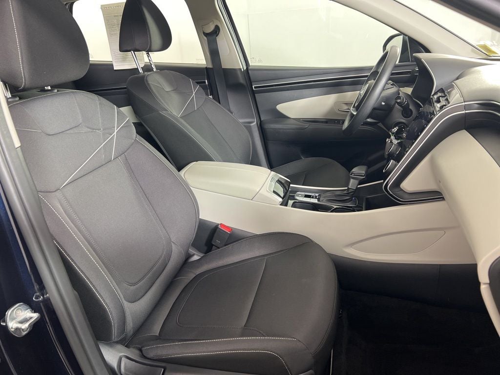 2022 Hyundai TUCSON SE