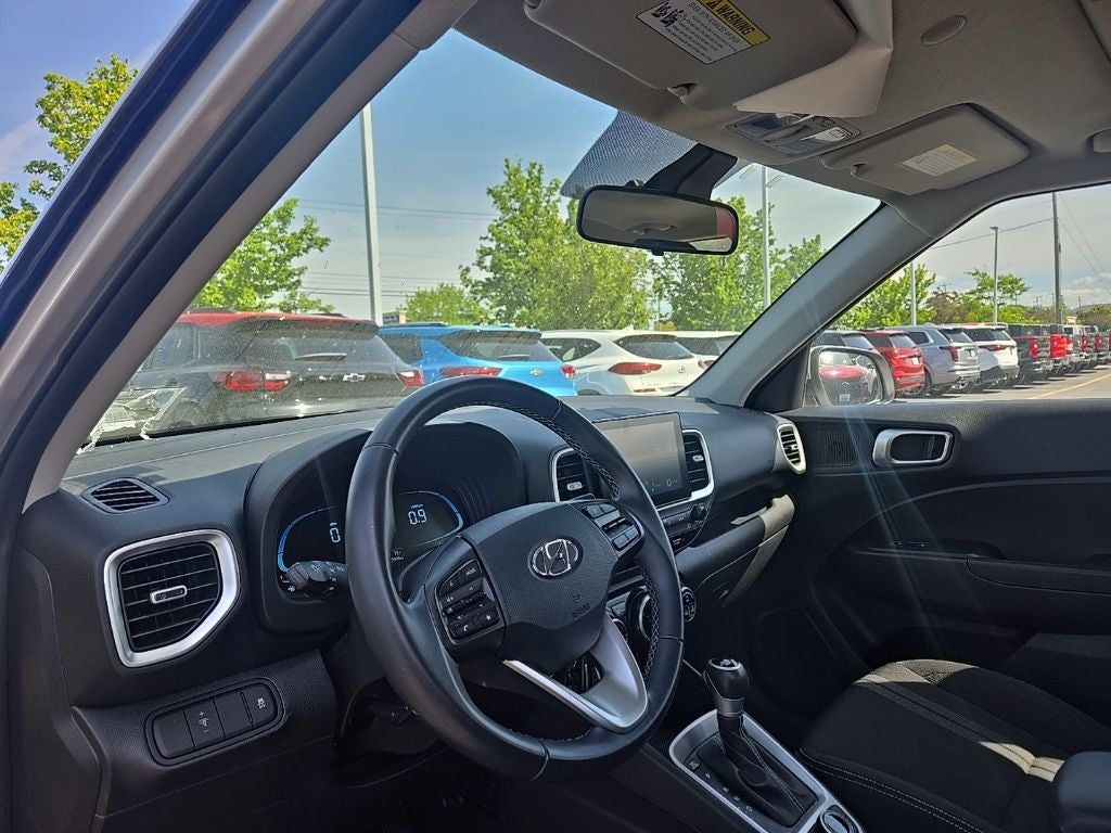 2023 Hyundai VENUE SEL