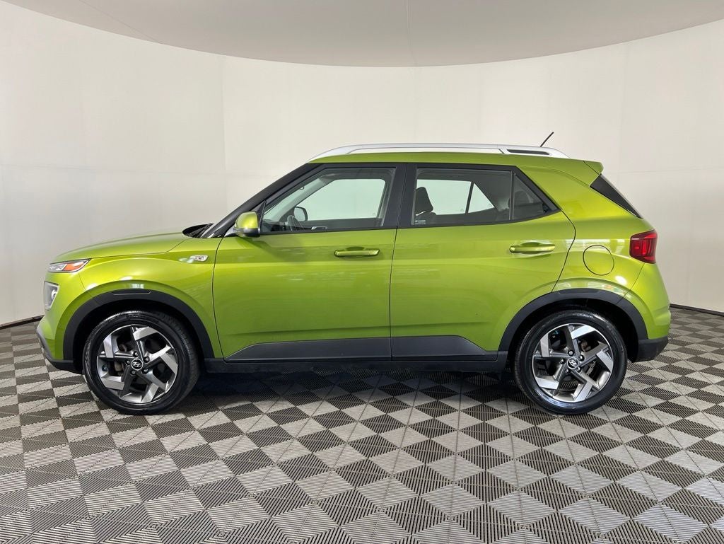 2023 Hyundai VENUE SEL