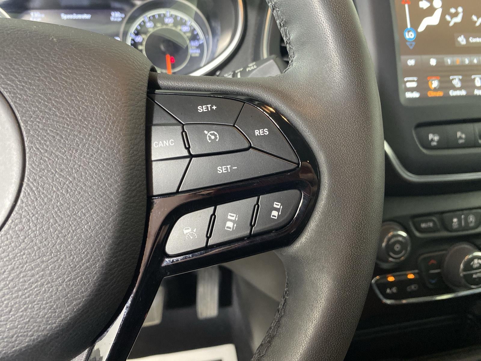 2023 Jeep Cherokee Altitude Lux
