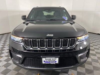 2025 Jeep Grand Cherokee Base