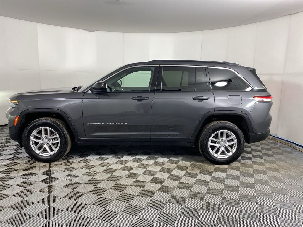 2025 Jeep Grand Cherokee Base