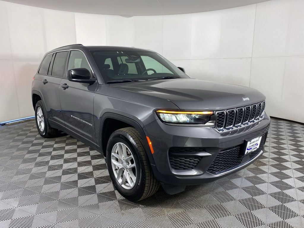 2025 Jeep Grand Cherokee Base