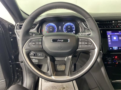 2025 Jeep Grand Cherokee Base