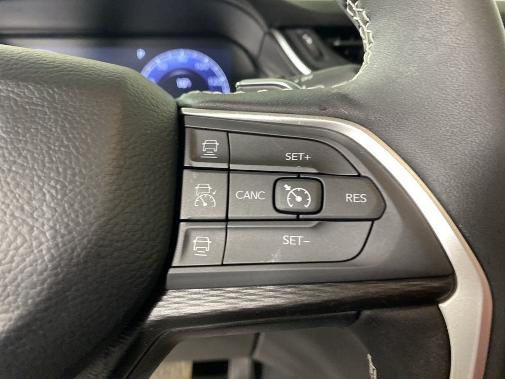 2025 Jeep Grand Cherokee Base