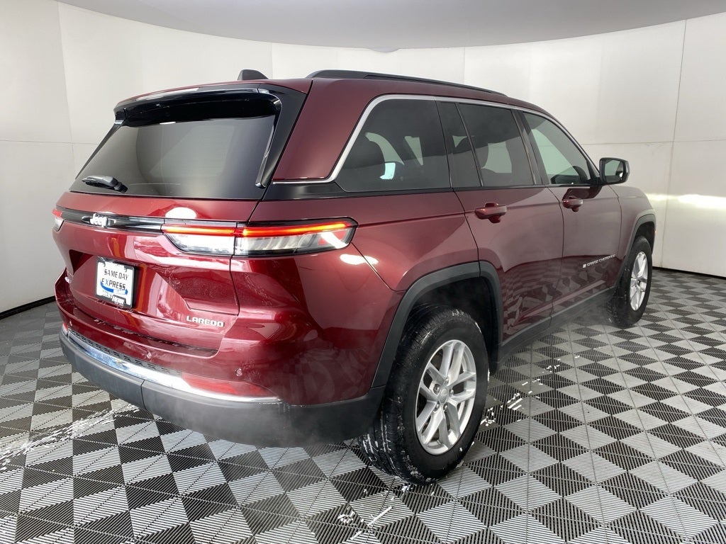 2025 Jeep Grand Cherokee Base