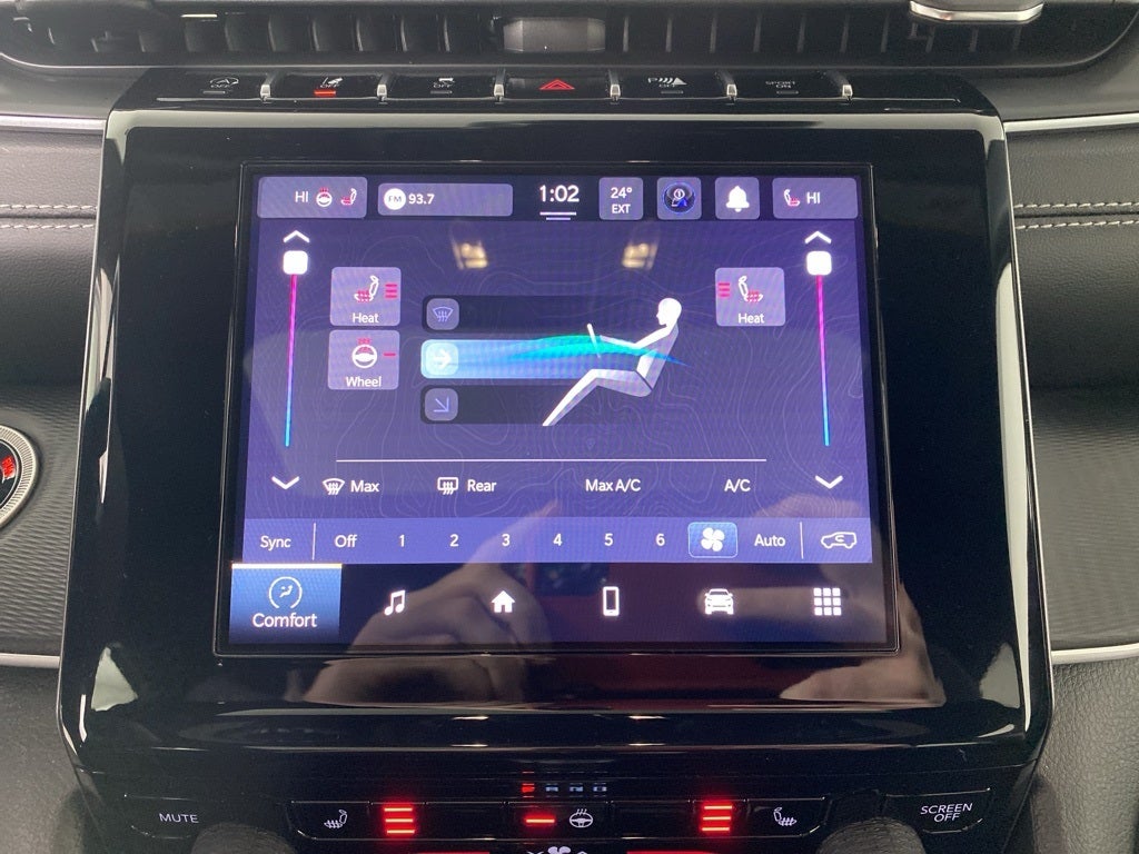 2025 Jeep Grand Cherokee Base