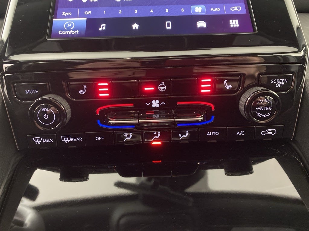 2025 Jeep Grand Cherokee Base