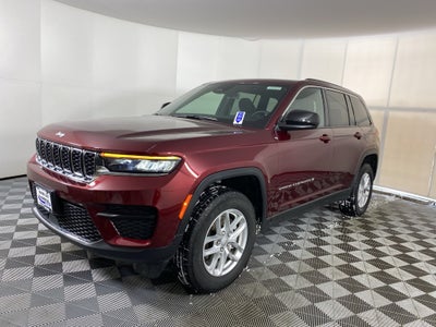 2025 Jeep Grand Cherokee Base