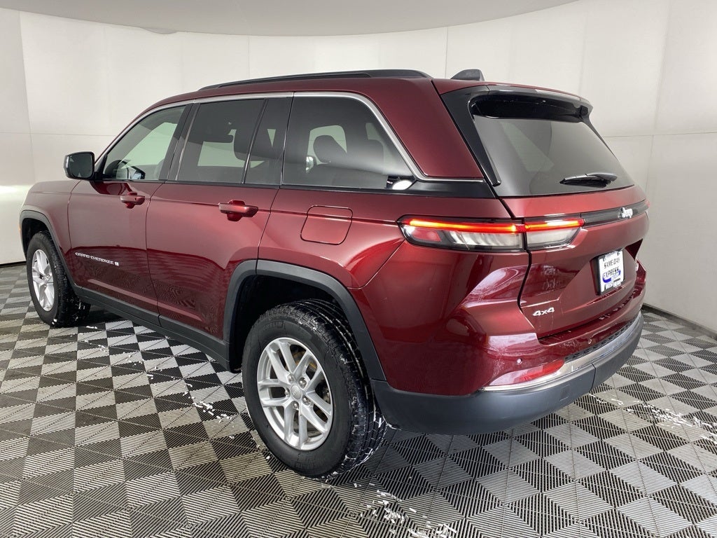 2025 Jeep Grand Cherokee Base