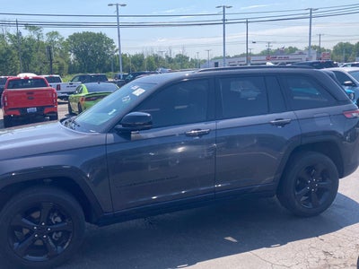 2023 Jeep Grand Cherokee Altitude