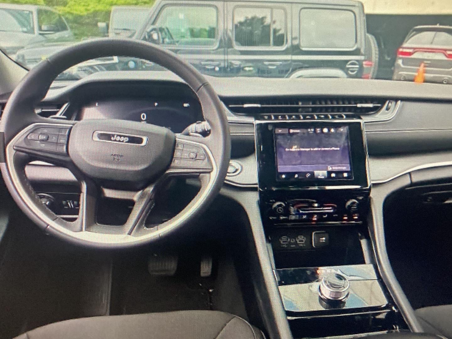 2023 Jeep Grand Cherokee Laredo