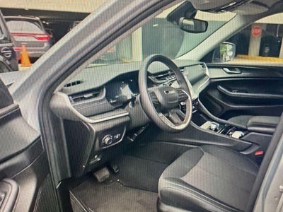 2023 Jeep Grand Cherokee Laredo