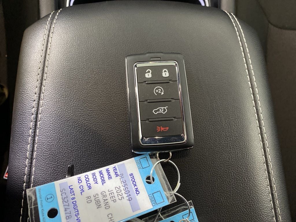 2025 Jeep Grand Cherokee Laredo