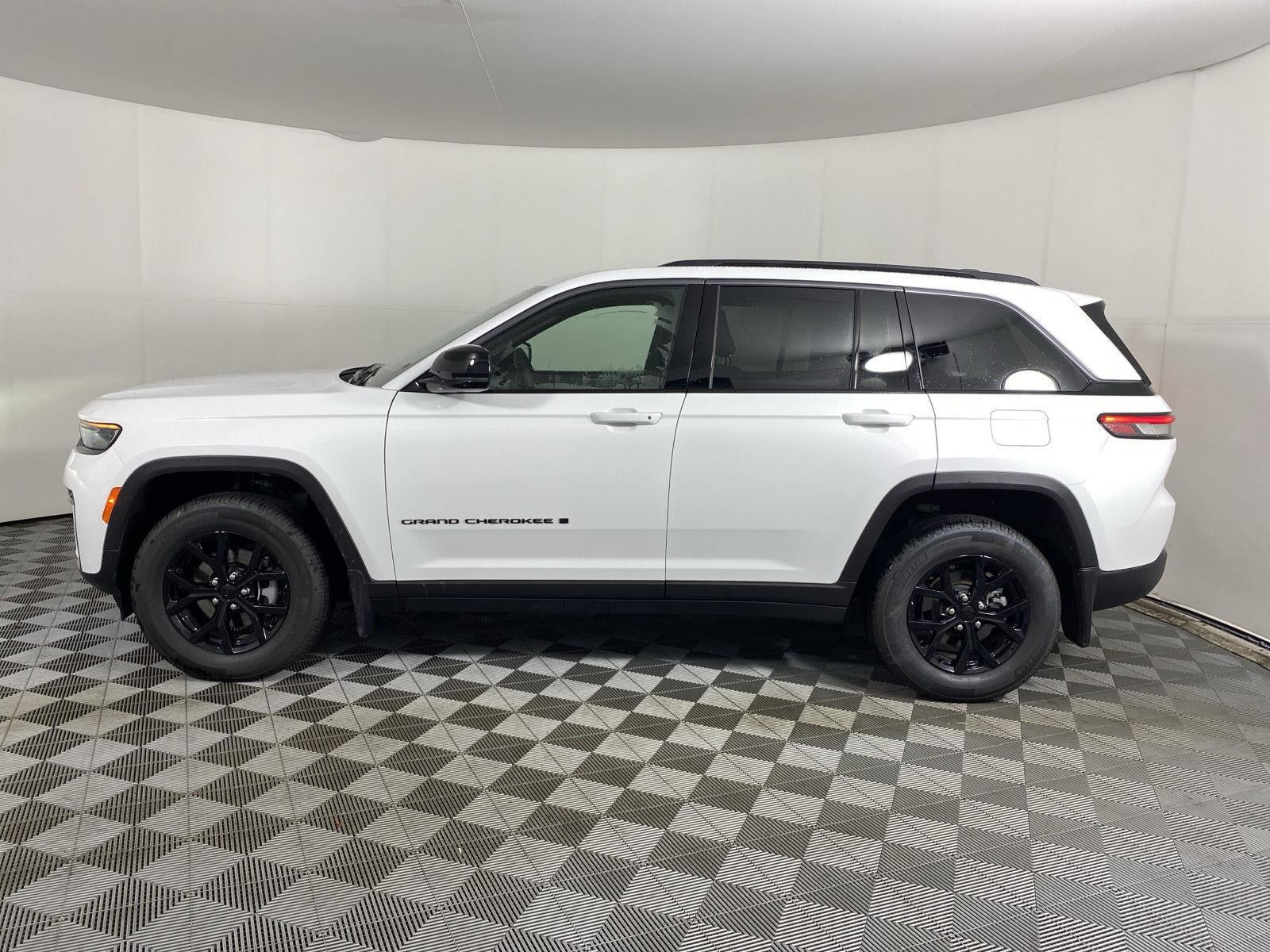 2026 Jeep Grand Cherokee Laredo