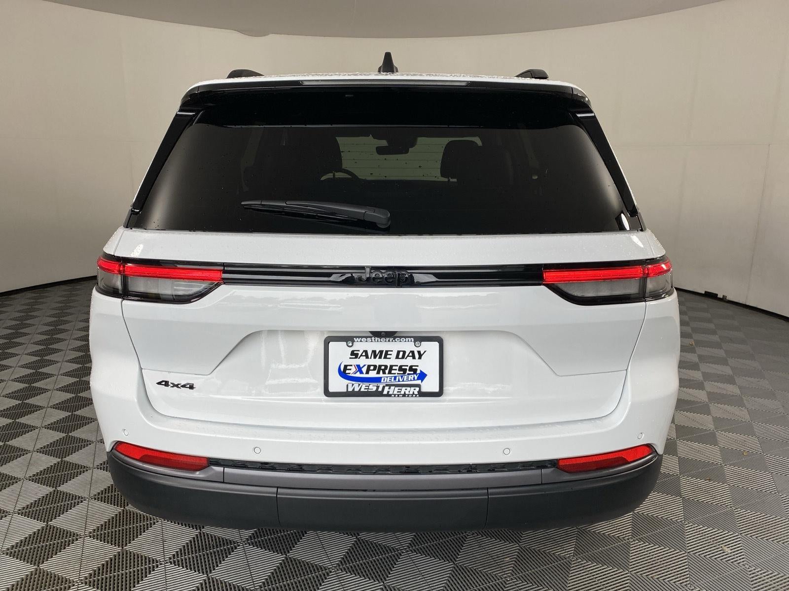 2026 Jeep Grand Cherokee Laredo