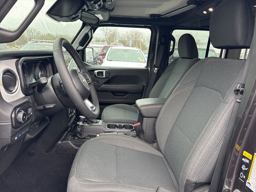 2025 Jeep Wrangler Sahara 4xe