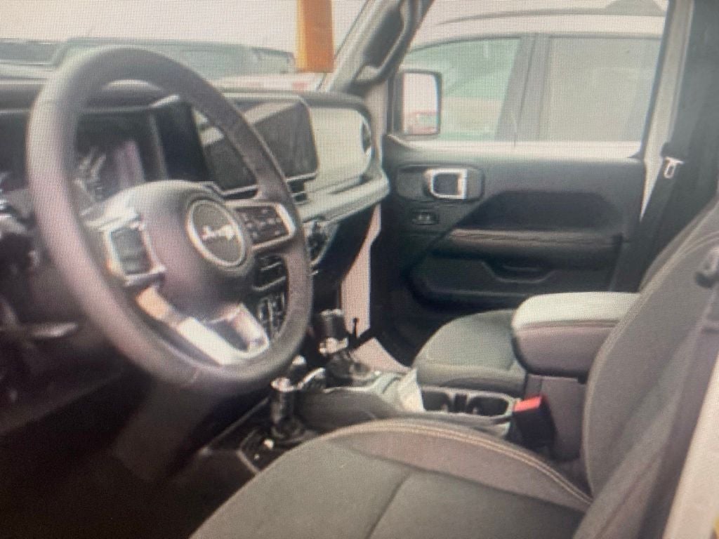 2025 Jeep Wrangler Sahara 4xe