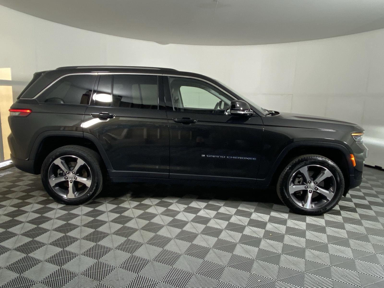 2023 Jeep Grand Cherokee 4xe Base
