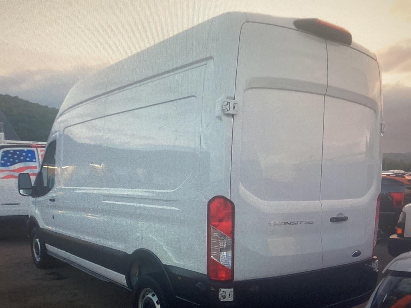 2025 Ford Transit 250