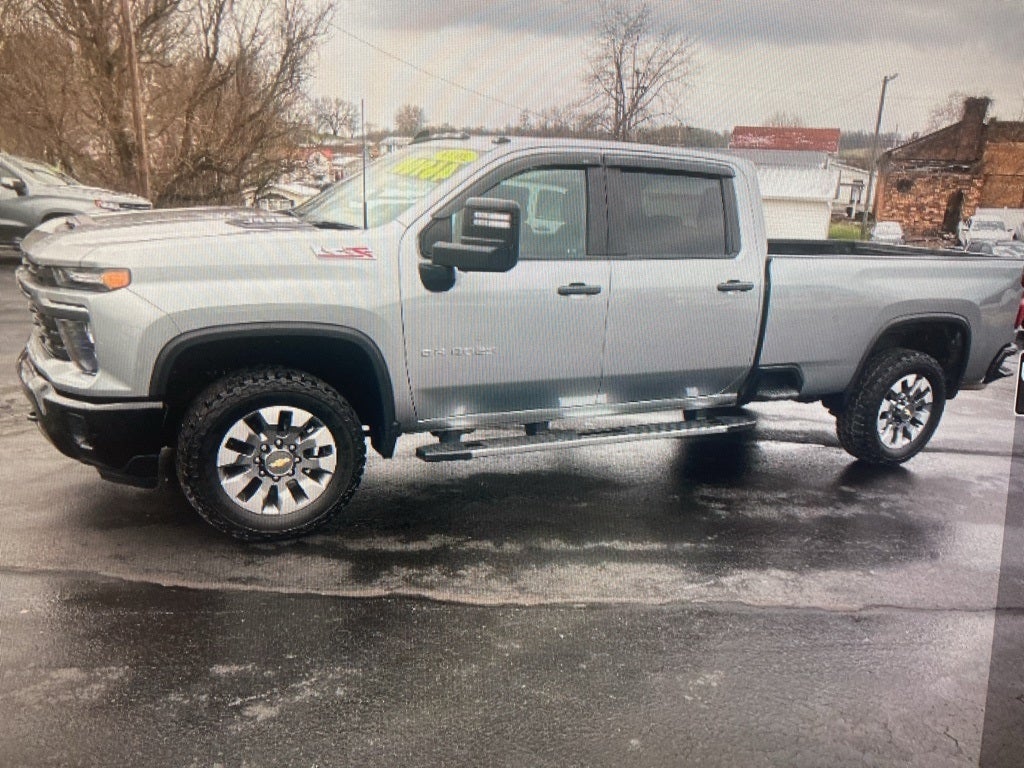2024 Chevrolet Silverado 2500HD Custom