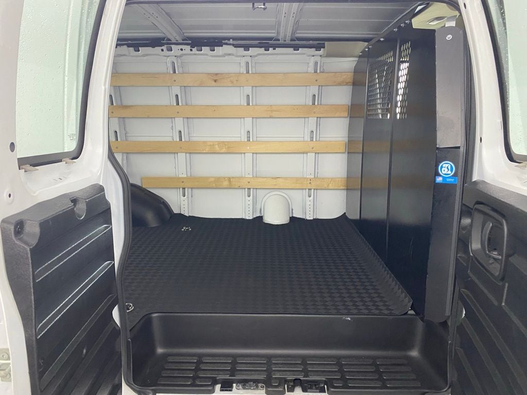 2024 Chevrolet Express 2500 Work Van Cargo