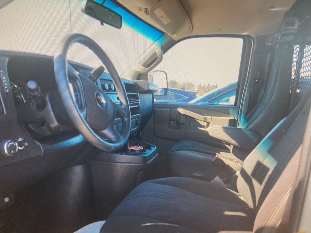 2024 Chevrolet Express 2500 Work Van Cargo