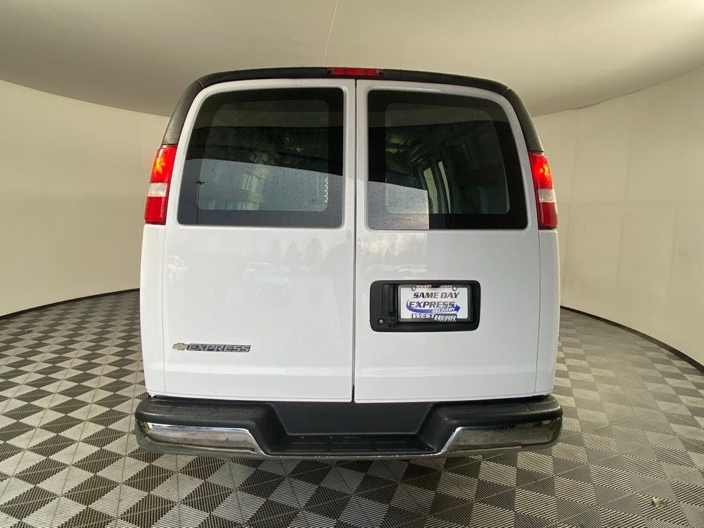 2024 Chevrolet Express 2500 Work Van Cargo