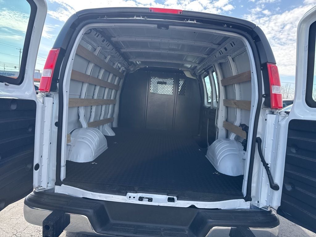 2024 Chevrolet Express 2500 Work Van Cargo