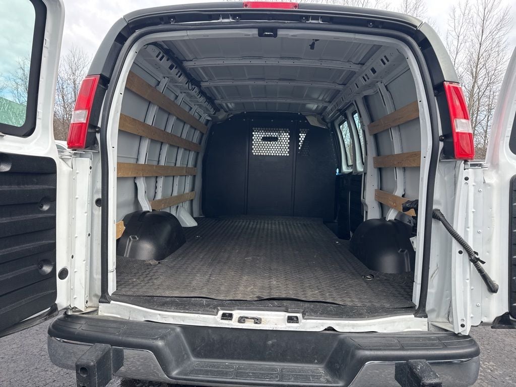 2024 GMC Savana 2500 Work Van