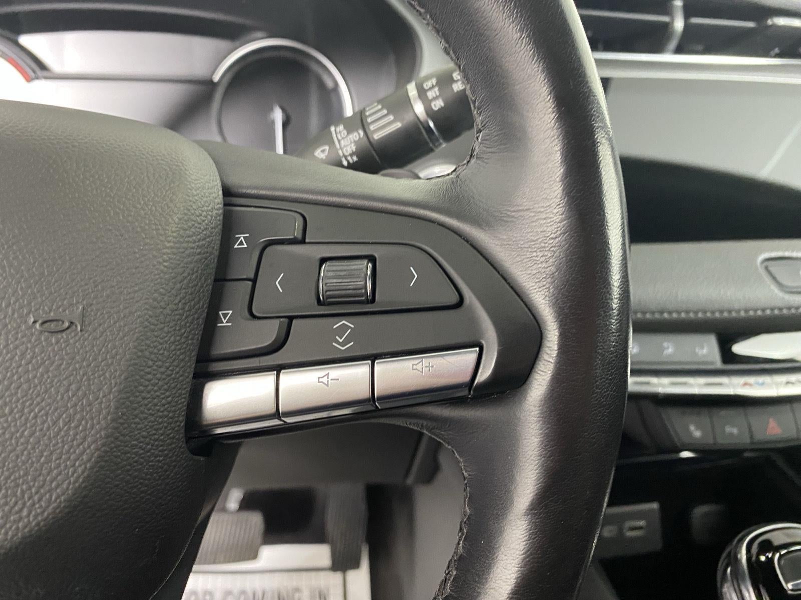 2023 Cadillac XT4 AWD Premium Luxury