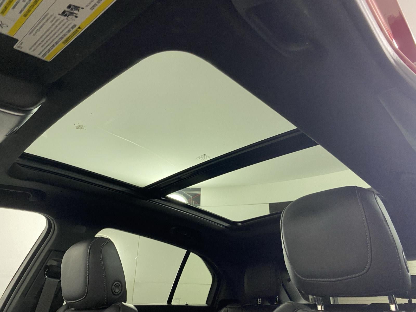 2023 Cadillac XT4 AWD Premium Luxury