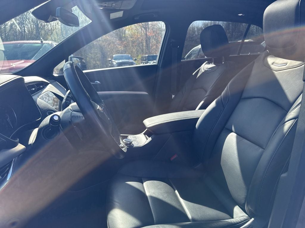 2023 Cadillac XT4 Premium Luxury