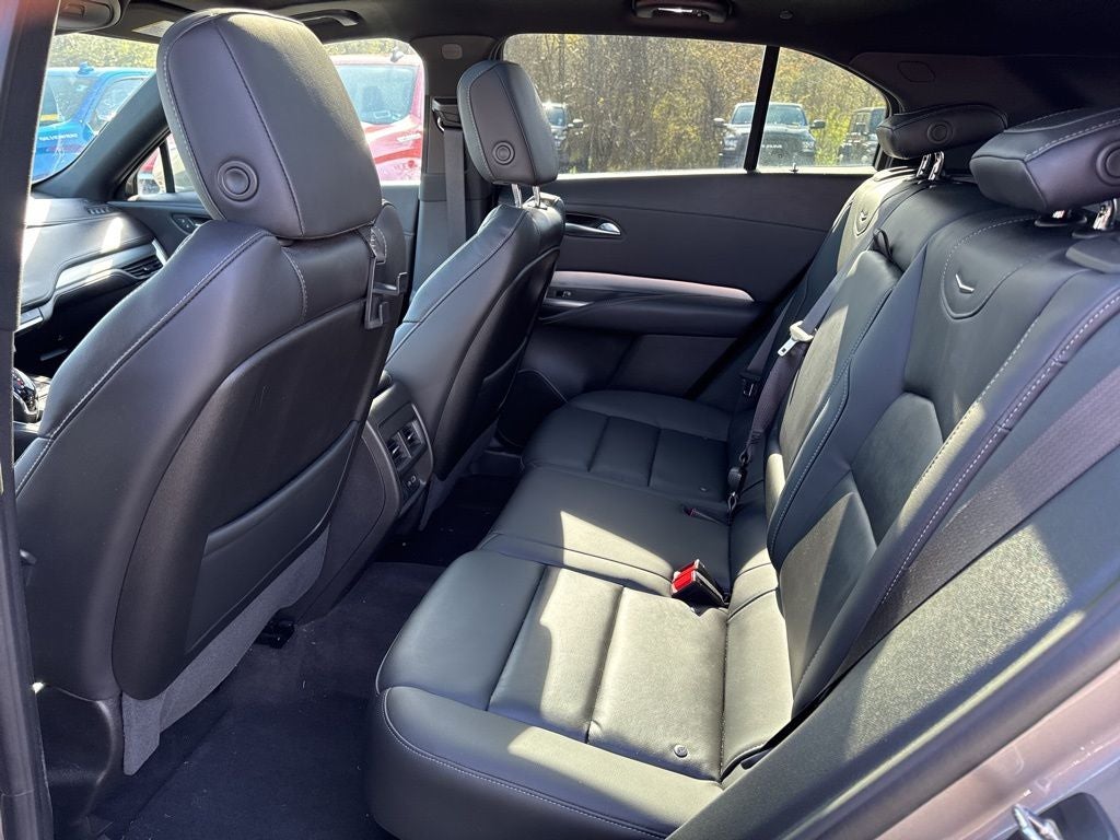 2023 Cadillac XT4 Premium Luxury